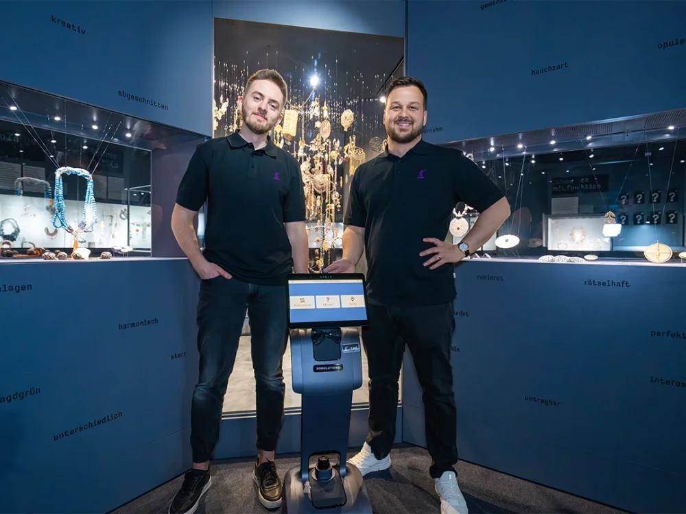 Das Robolutions Team bei der Arbeit